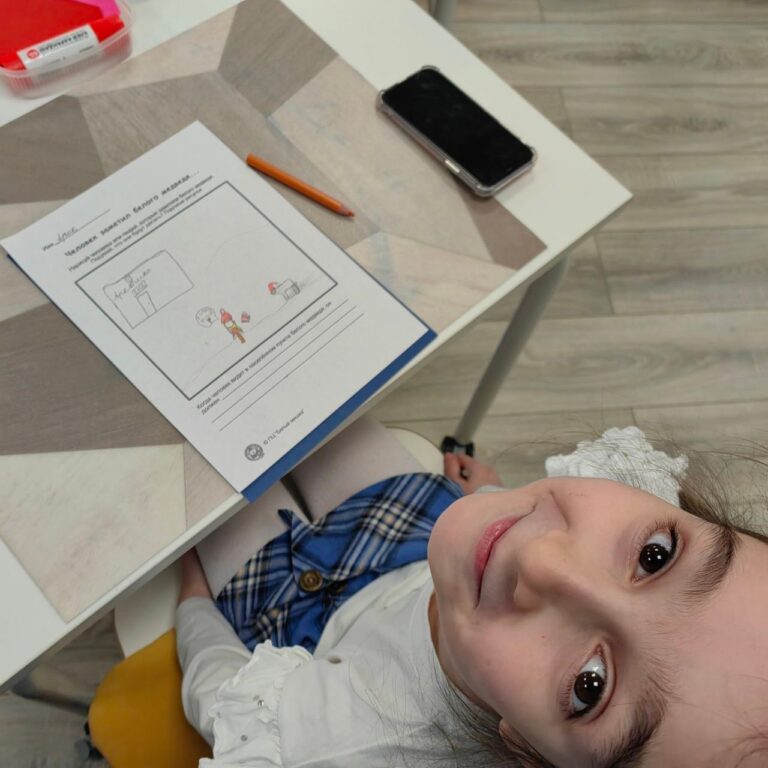 Изучаем жизнь белых медведей во всех подробностях