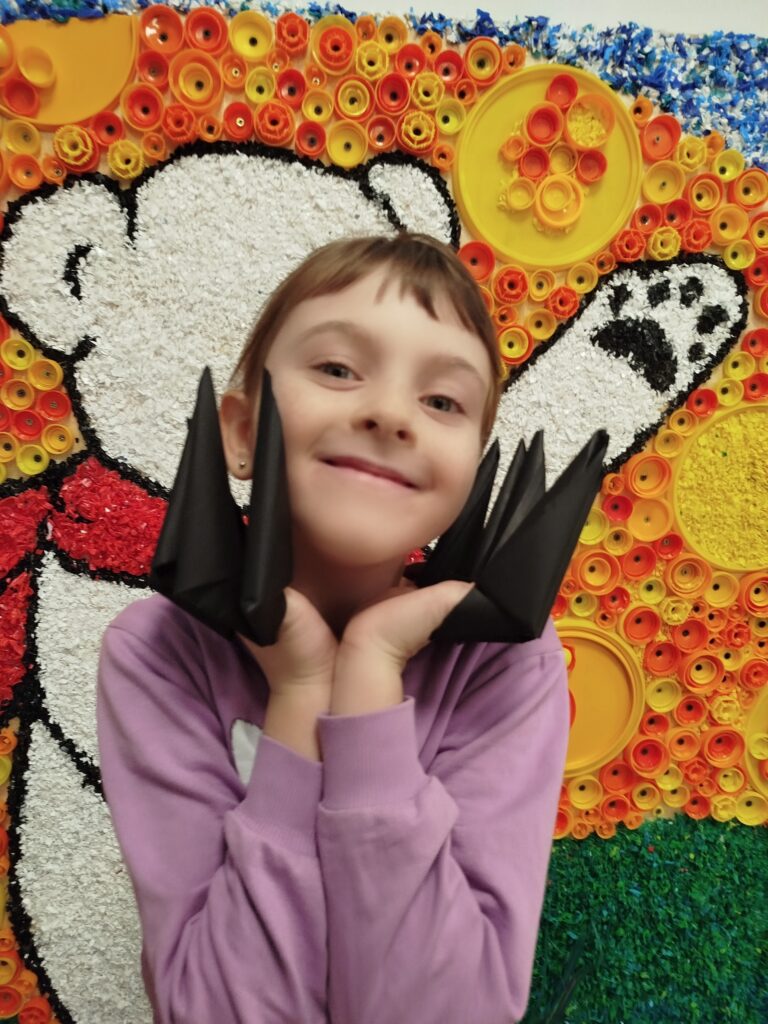 Мастерим медвежьи когти в технике оригами