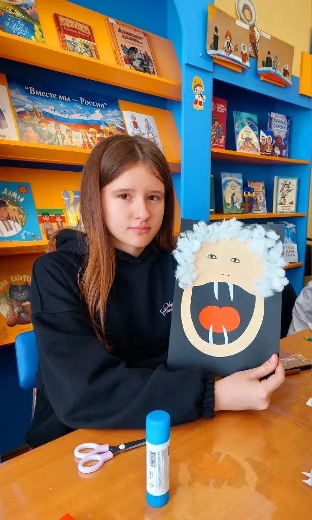 Клыки, лапы, пластилин и полярный волк