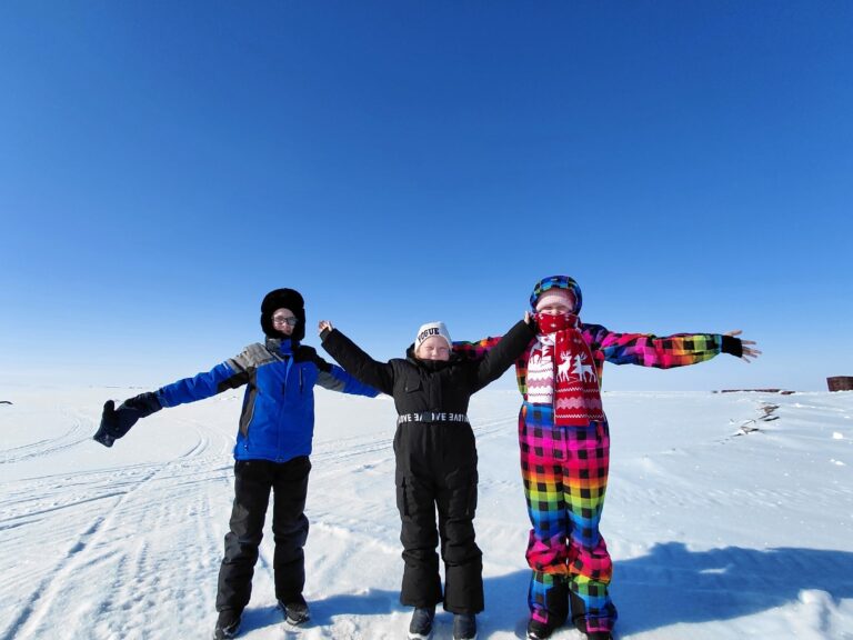 Ловите привет из солнечной Амдермы! В заполярье пришла долгожданная весна